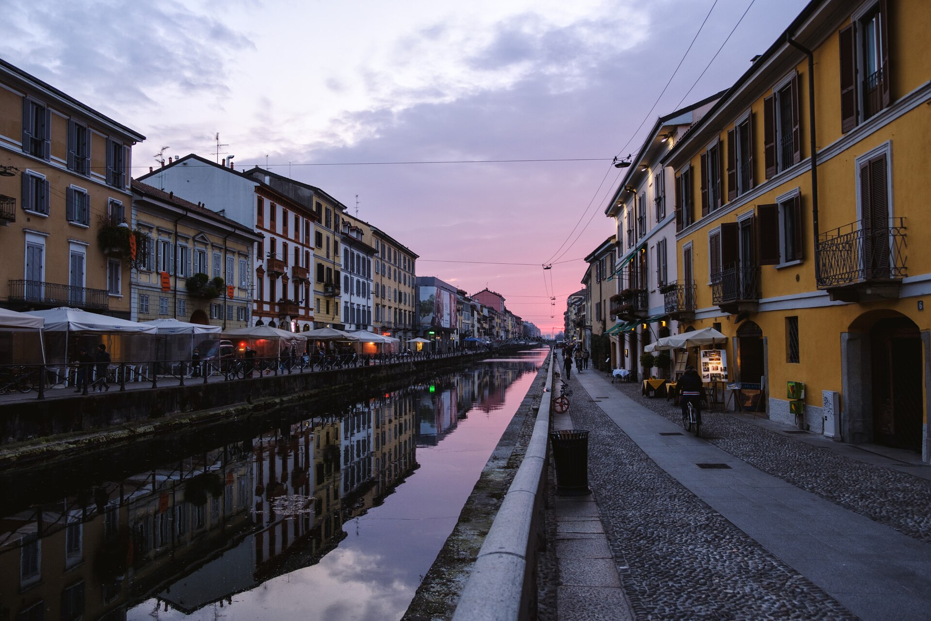 Naviglio Grande al tramonto